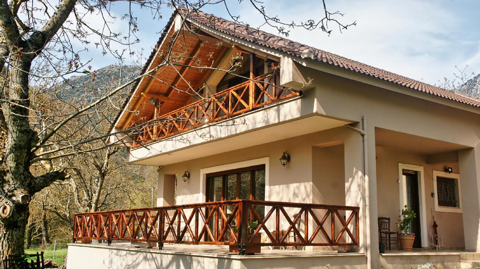 Chalet Coquelicot Kalavryta Eksteriør billede