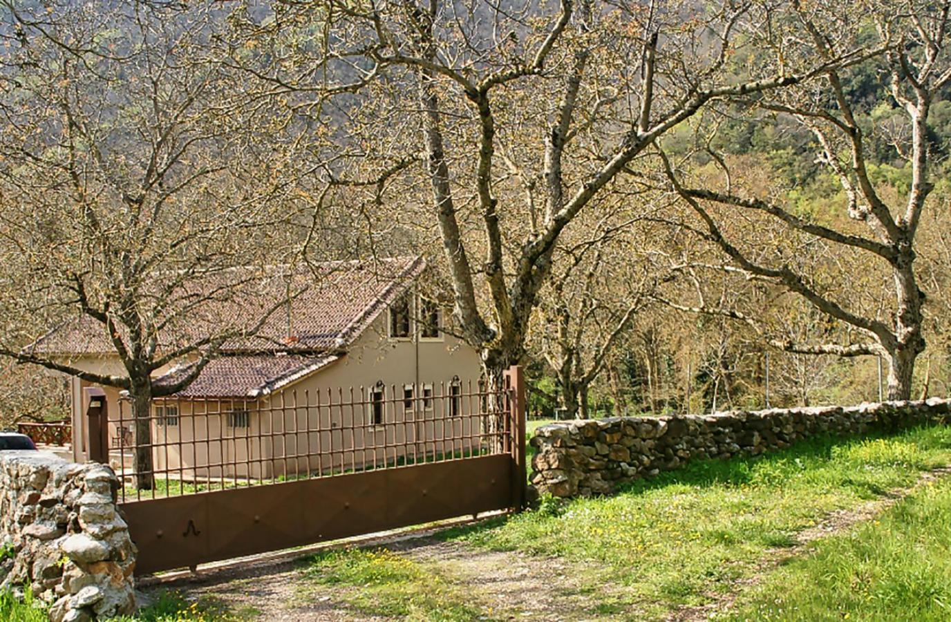 Chalet Coquelicot Kalavryta Eksteriør billede
