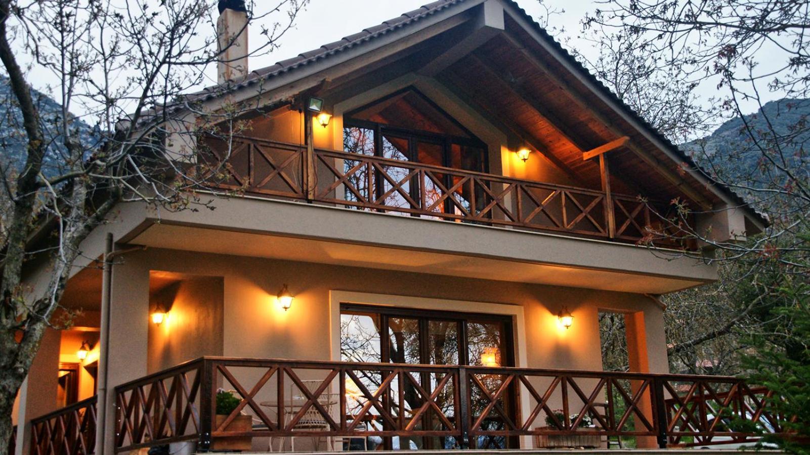 Chalet Coquelicot Kalavryta Eksteriør billede